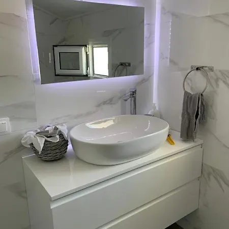 Vila Cactus House Elani