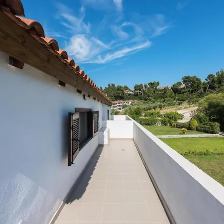 Cactus House Villa *